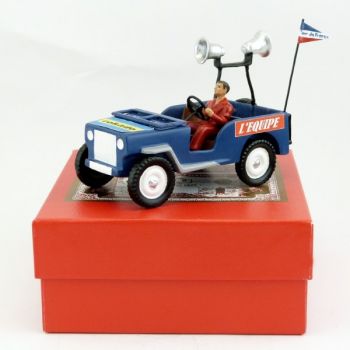 Jeep bleue avec pavillons de mégaphone (chauffeur) en coffret rouge